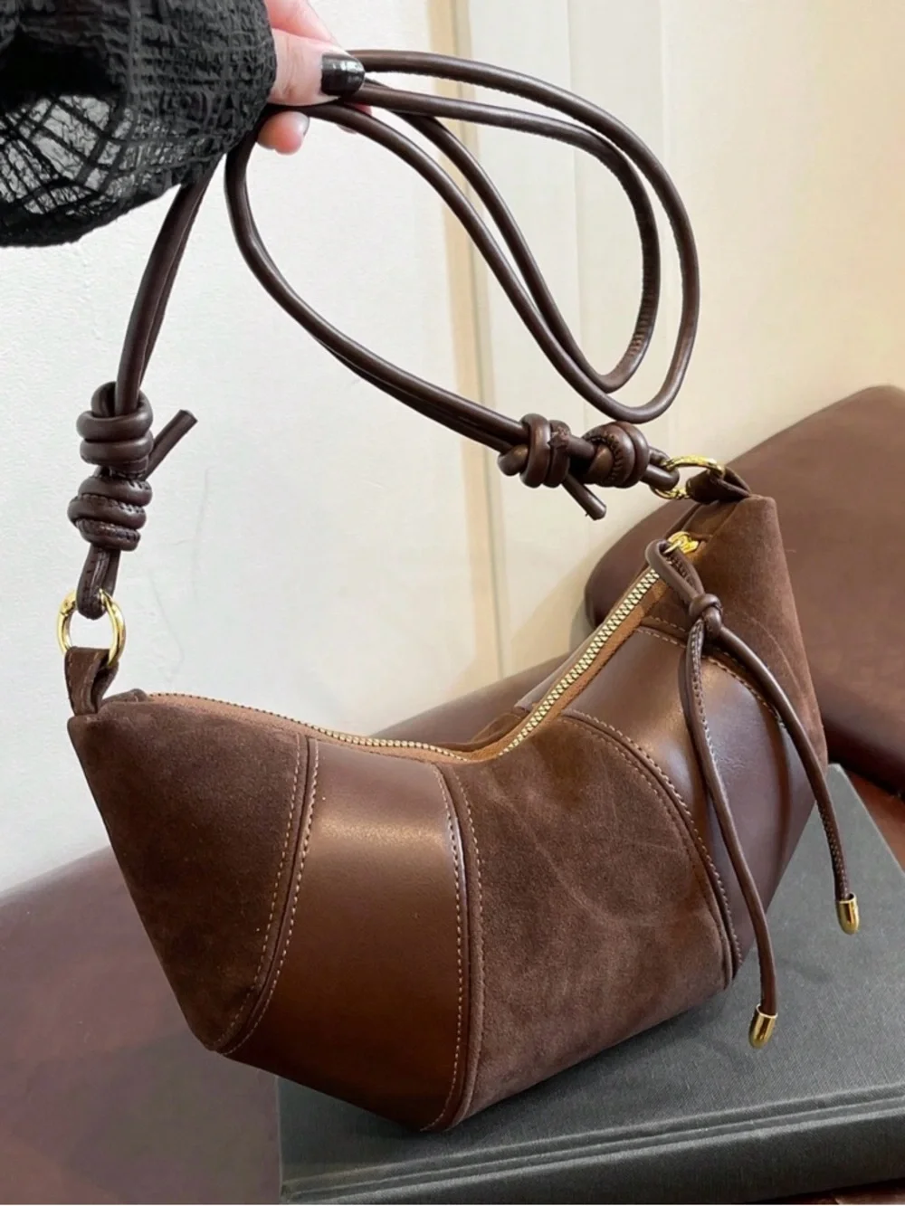 Half Moon Leather Bag - Picture 2 of 4